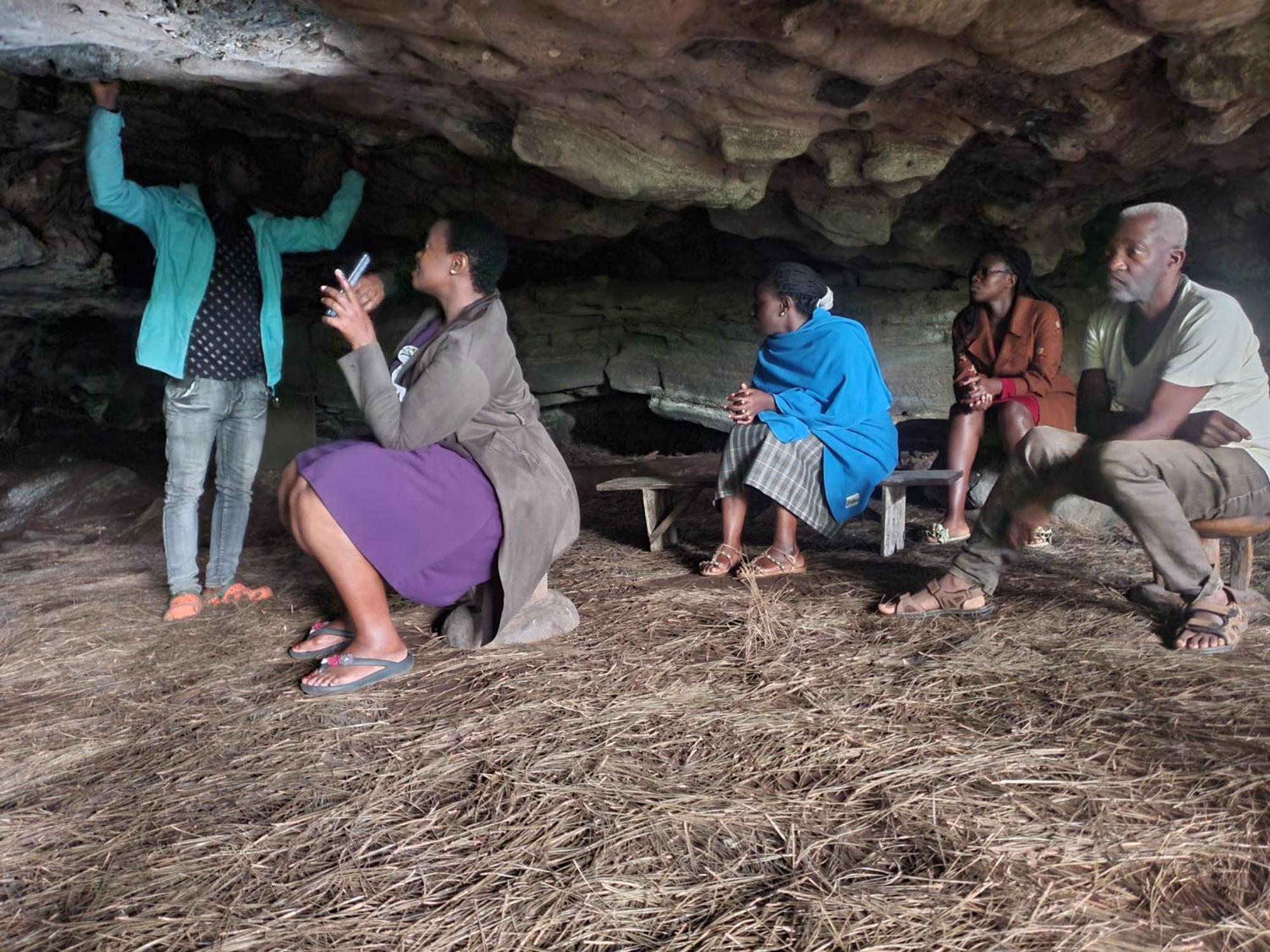 Dave The Cave Eco Lodge And Cultural Campsite Rubirizi Exterior foto